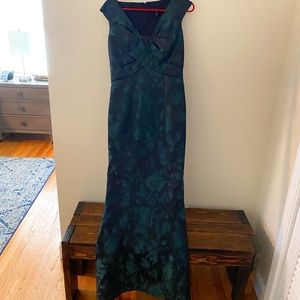 David Meister full length form fitting gown size 2- green/black pattern
